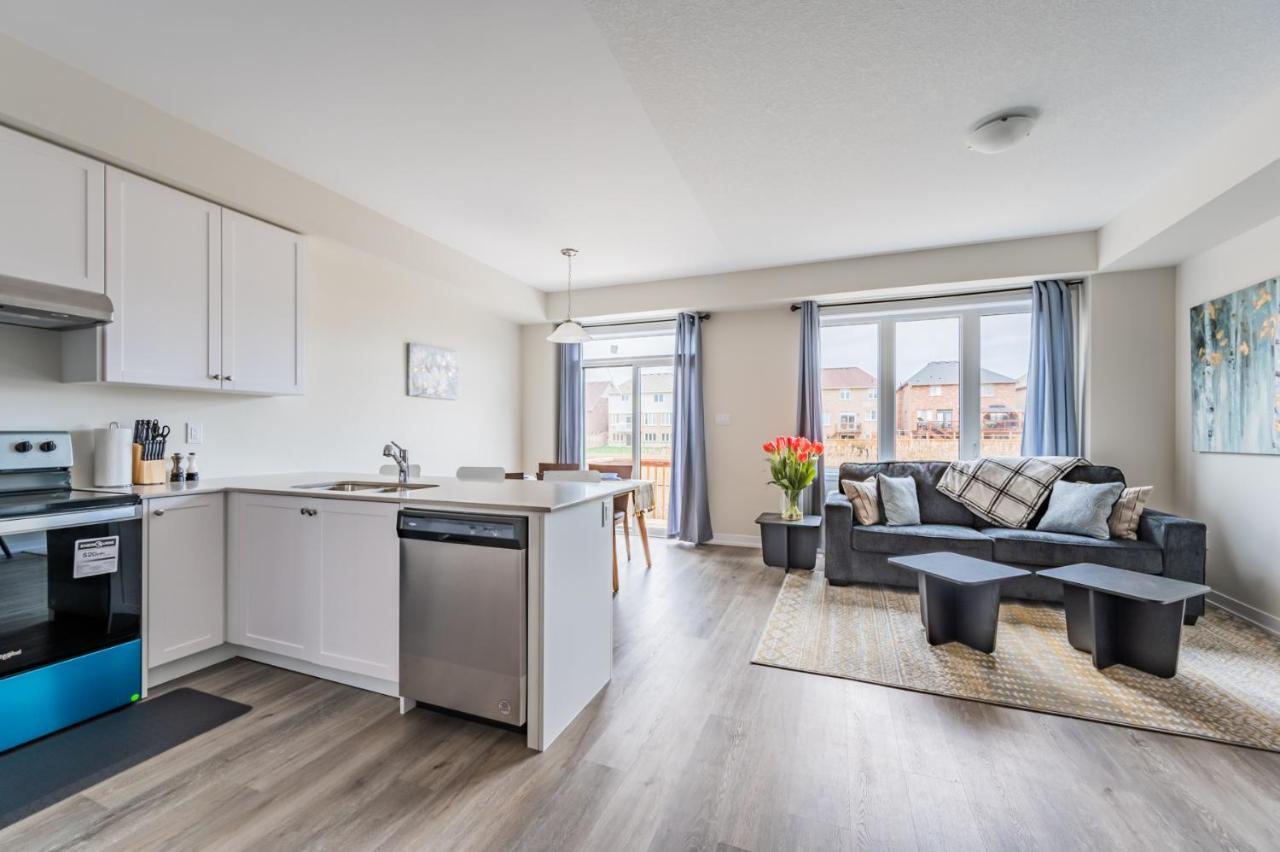 Luxury Townhouse Close To Fairview Casino In Niagara Falls 빌라 외부 사진