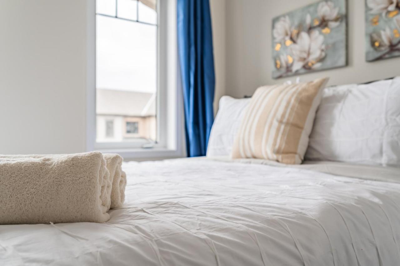 Luxury Townhouse Close To Fairview Casino In Niagara Falls 빌라 외부 사진