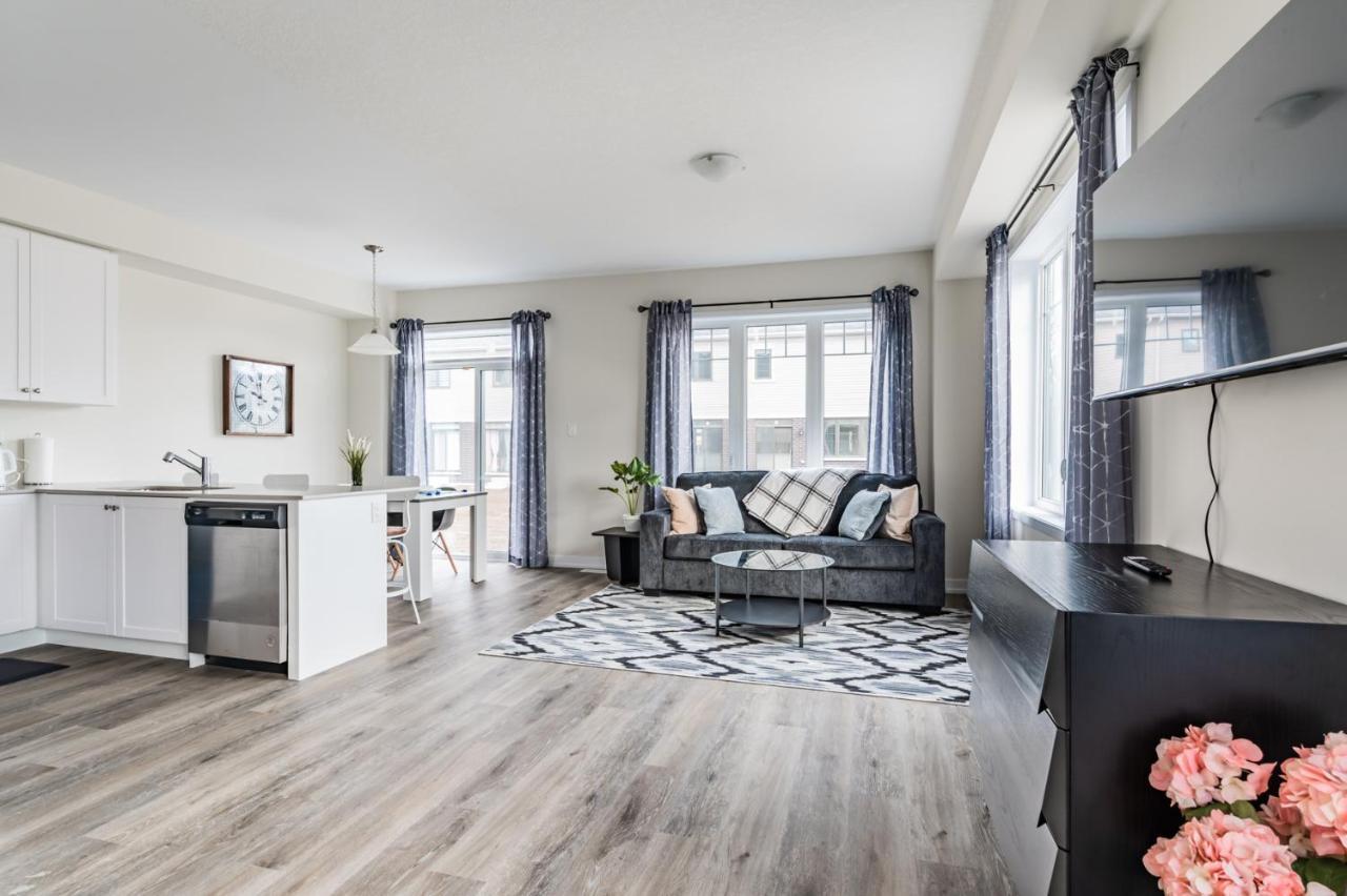 Luxury Townhouse Close To Fairview Casino In Niagara Falls 빌라 외부 사진